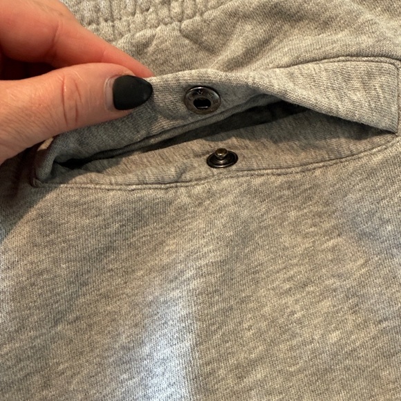 Nike Athletics Sportswear Men’s Gray Sweatpants Joggers - Picture 6 of 9